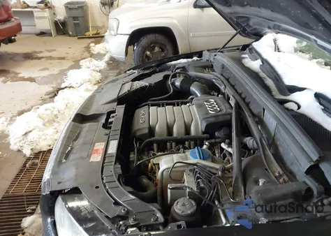 2010 Audi Q5 3.2 Premium from USA, damaged, VIN WA1LKAFP5AA076644